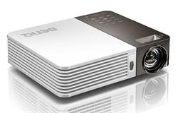 BenQ DLP Mini Projektor GP20/WXGA/700ANSI/10 000:1/HDMI/USBw/3D/2x3W repro