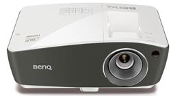 BenQ DLP Projektor TH670/1080p 1920x1080/3000 ANSI lm/10 000:1/2xD-Sub/HDMI/2xUSB/1x10W - ROZBALENO