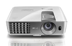BenQ DLP Projektor W1070+/1080p/2200ANSI/10 000:1/2xHDMI/3D/1x10W repro