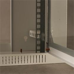 Závěsný rozvaděč 19'' Netrack 4,5U/240 mm, skleněné dveře, barva šedá