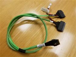 Broadcom LSI internal U.3 cable 1.0 m SlimLine x8 (SFF-8654) to 2x U.2 NVMe drive x4 (SFF-8639)