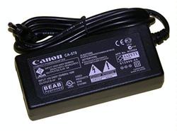 Canon CA-570 - kompaktní nabíjecí adaptér pro HF G26/G50/XC10/XA11