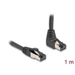 Delock Síťový kabel RJ45 Cat.8.1 S/FTP, zalomený nahoru o 90° / přímý, 1m, černý