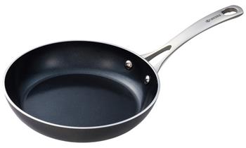 Kyocera Keramická pánev O20 cm, nerezová rukojeť